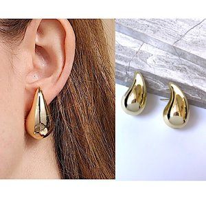 NEW ~ Anthropologie Amber Sceats "Lila" Oversized Gold Droplet Earrings